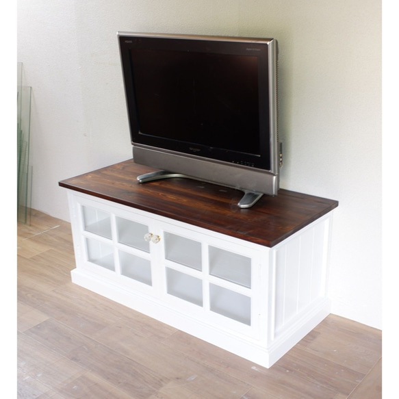 1台のみ 在庫有】格子扉のシンプルなテレビボード ミルキーホワイト