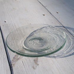 雨粒プレート・クリア《琉球ガラス・食器・小皿》 5枚目の画像