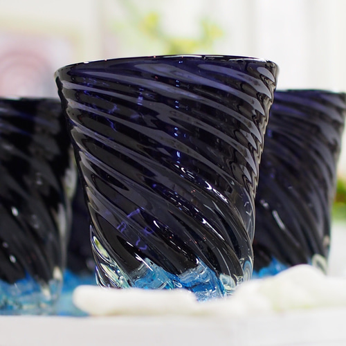 ⑨❣️蘭❣️★Ｎｏ1541 琉球ガラスフリット✨黒っぽいエメラルド★15ｇ littlebox2030_rg-0027