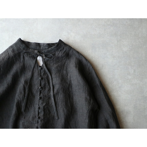 MAGALI シャンブレーリネン ファーマー プルオーバー 定価19000円 リボン 長袖シャツ ブラック マガリ 5-0715M 263790 MAGALI シャンブレーリネン ファーマー プルオーバー 定価19000