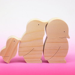 送料無料　木のおもちゃ　動物組み木 ペンギンの家族 3枚目の画像