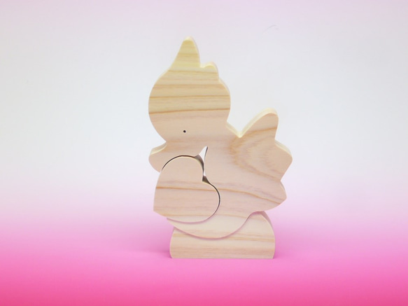送料無料　木のおもちゃ　動物組み木　タツノオトシゴとハート 1枚目の画像