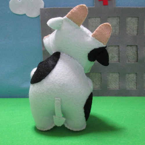 牛の看護婦さん フェルト マスコット ぬいぐるみ おもちゃ・人形 あと