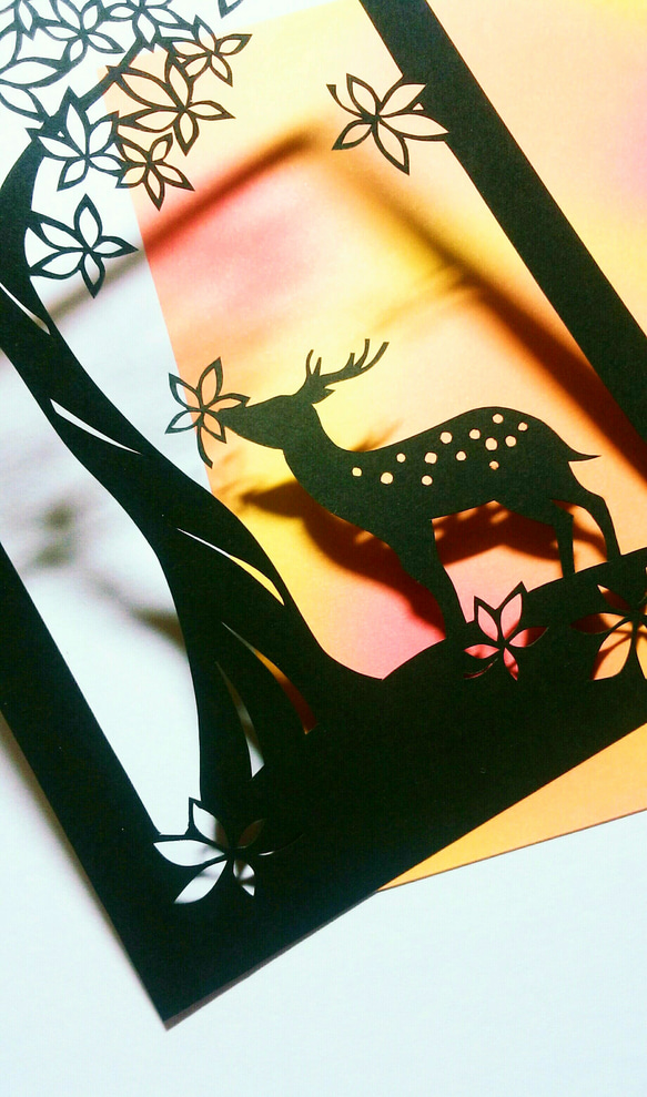 鹿と紅葉 2枚目の画像