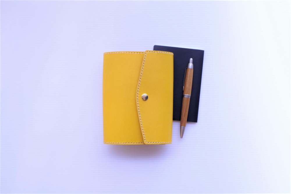 牛革製パスポートケース イエロー 楽天市場】【楽天1位】本革 パスポートケース 名入れ可 航空券
