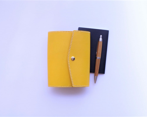 牛革製パスポートケース イエロー 0_86fdf3fcba70c306f265711ed75a