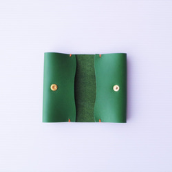 ✻　～可愛く立つ～　名刺入れ　カードケース　✻　牛革　✻　アニリン 森林グリーン色　✻ 4枚目の画像