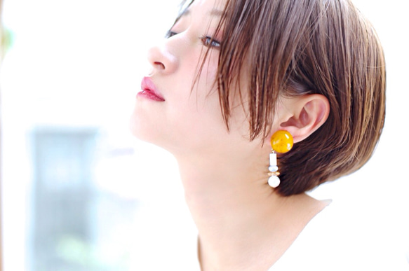 Big silhouette pierce/earring YELLOW 1枚目の画像