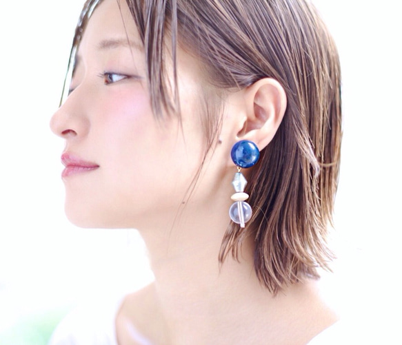 Big silhouette pierce/earring NAVY 1枚目の画像