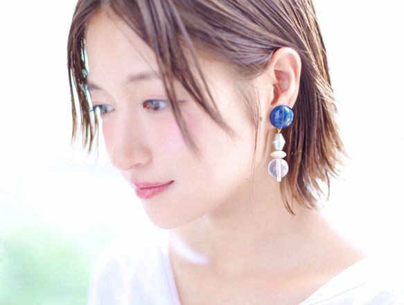 Big silhouette pierce/earring NAVY 2枚目の画像