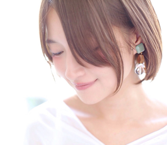 Big silhouette pierce/earring KHAKI 1枚目の画像