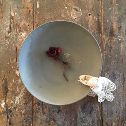 suMireの枯れ薔薇…布花コサージュ。 1枚目の画像