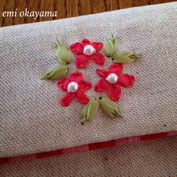 リボン刺繍のポケットティッシュケース　生成×赤チェック #3 2枚目の画像