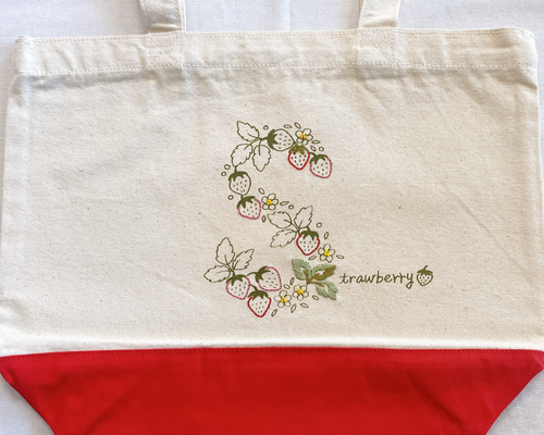刺繍×シルクスクリーンのトートバッグ 生成り×赤 トートバッグ