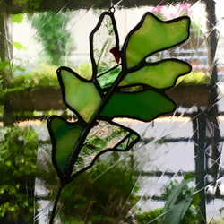 柏葉　サンキャッチャー　ステンドグラス製　窓辺の装い　インテリア　落葉 4枚目の画像