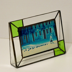 【8/7まで送料無料（Creema限定）】ビンテージ風ガラスを使った深い味わいのあるフォトスタンド(グリーン) 4枚目の画像