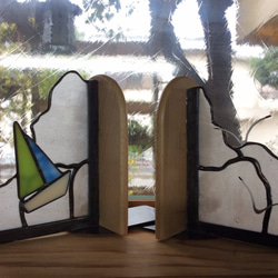 入道雲にヨットとカモメをあしらった ステンドグラスの おしゃれな