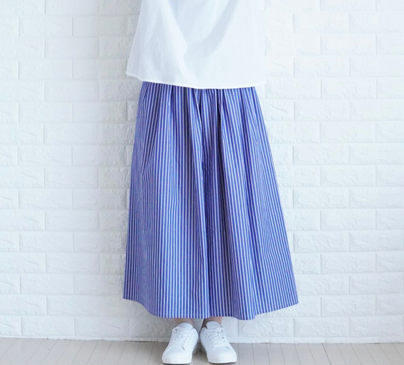 【爽快ブルーの播州織パンツ】　太青ストライプ　コットン　ゆったりギャザーパンツ　夏の暮らしに寄り添う服　ガウチョパンツ 2枚目の画像