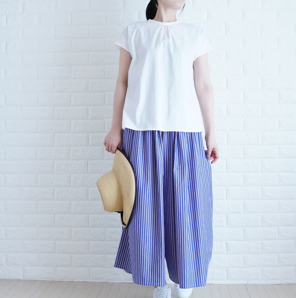 【爽快ブルーの播州織パンツ】　太青ストライプ　コットン　ゆったりギャザーパンツ　夏の暮らしに寄り添う服　ガウチョパンツ 3枚目の画像