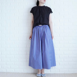 【爽快ブルーの播州織パンツ】　太青ストライプ　コットン　ゆったりギャザーパンツ　夏の暮らしに寄り添う服　ガウチョパンツ 7枚目の画像