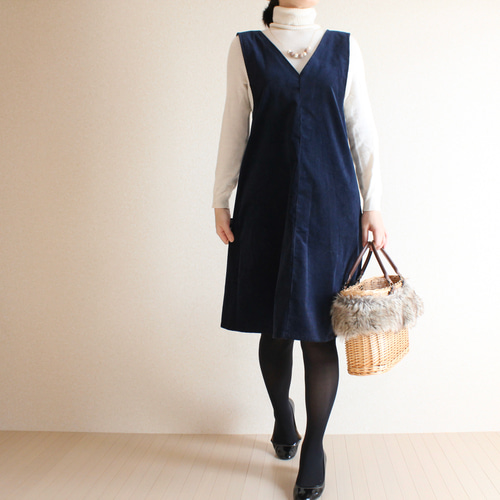 冬支度 コーデュロイ 膝丈ジャンパースカート Vネック サロペット  