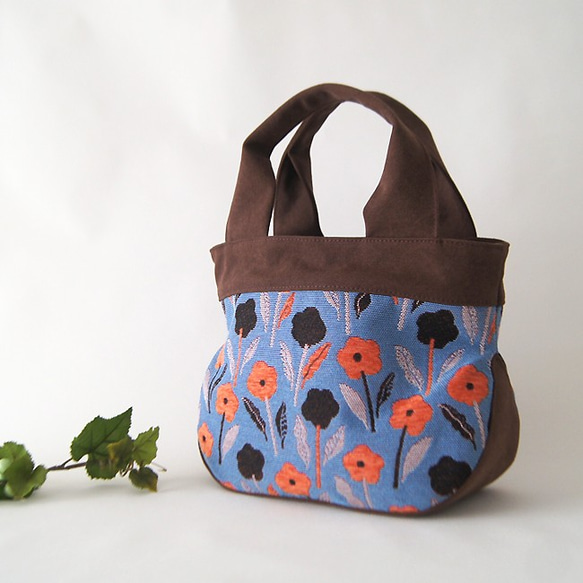 ボタニカルM　花柄　まるトート　栗×サックスブルー 1枚目の画像