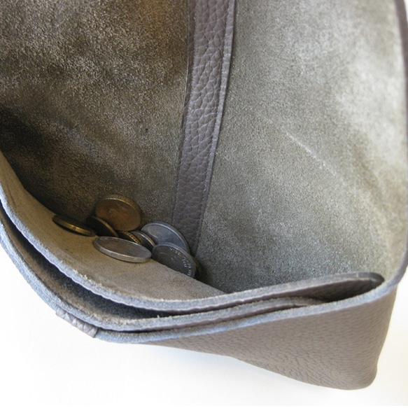 “GlobeⅡ”錢包（紫色錢包）&lt;棕灰色&gt;☆免費送貨和免費禮品包裝☆ 第3張的照片