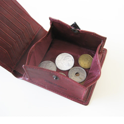 “薄型雙折錢包”緊身錢包 &lt;紅色&gt; ☆免運費和免費禮品包裝☆ 第4張的照片