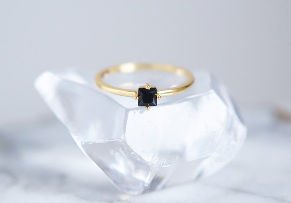 【Dainty & Minimalist】Silver925 Square Black CZ Stacking Ring 2枚目の画像