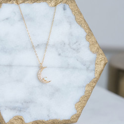 【14KGF】CZ Pave Crescent Moon Opal Necklace 5枚目の画像