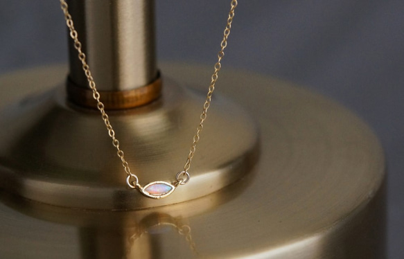 【14KGF】Tiny Oval Opal Necklace 3枚目の画像