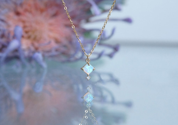 【14KGF】Tiny CZ White Opal Elegant Necklace 2枚目の画像