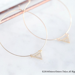 【14KGF】Hoop Earrings,CZ Triangle 2枚目の画像