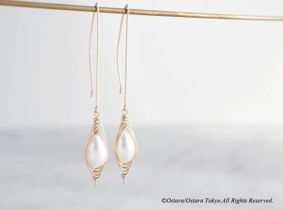 【Tsubomi】14KGF Leaf Hook Earrings,"White Pearl" 4枚目の画像