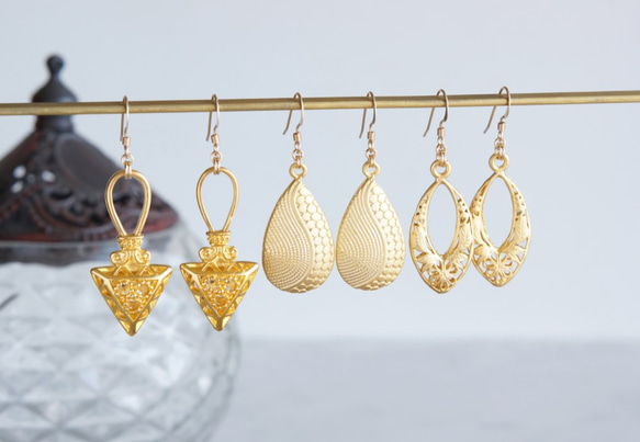 【Istanbul】 14KGF Matt Gold Earrings,-Yin Yang- 1枚目の画像