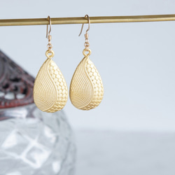 【Istanbul】 14KGF Matt Gold Earrings,-Yin Yang- 3枚目の画像