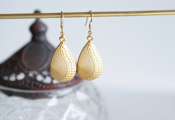 【Istanbul】 14KGF Matt Gold Earrings,-Yin Yang- 2枚目の画像