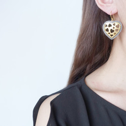 GoldxBlack Heart Earrings 5枚目の画像