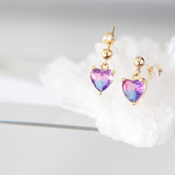 【14KGF】 Aurora Heart Stud Earrings 2枚目の画像