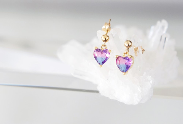 【14KGF】 Aurora Heart Stud Earrings 2枚目の画像