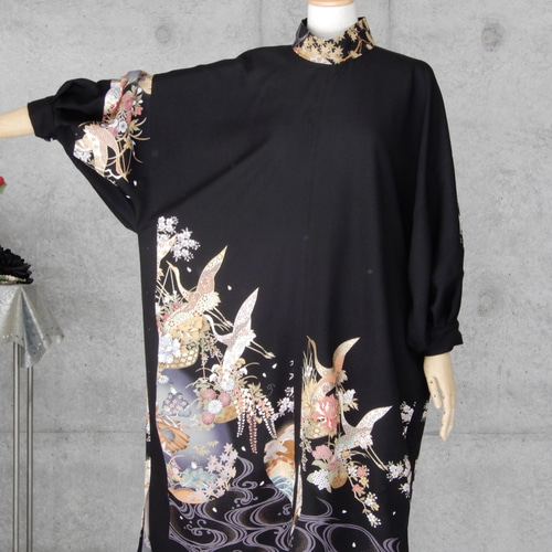 着物リメイク 黒留のワンピース/友禅/フリーサイズ kimono ワンピース