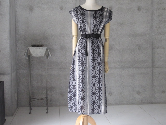 着物リメイクワンピース　紬麻の葉柄