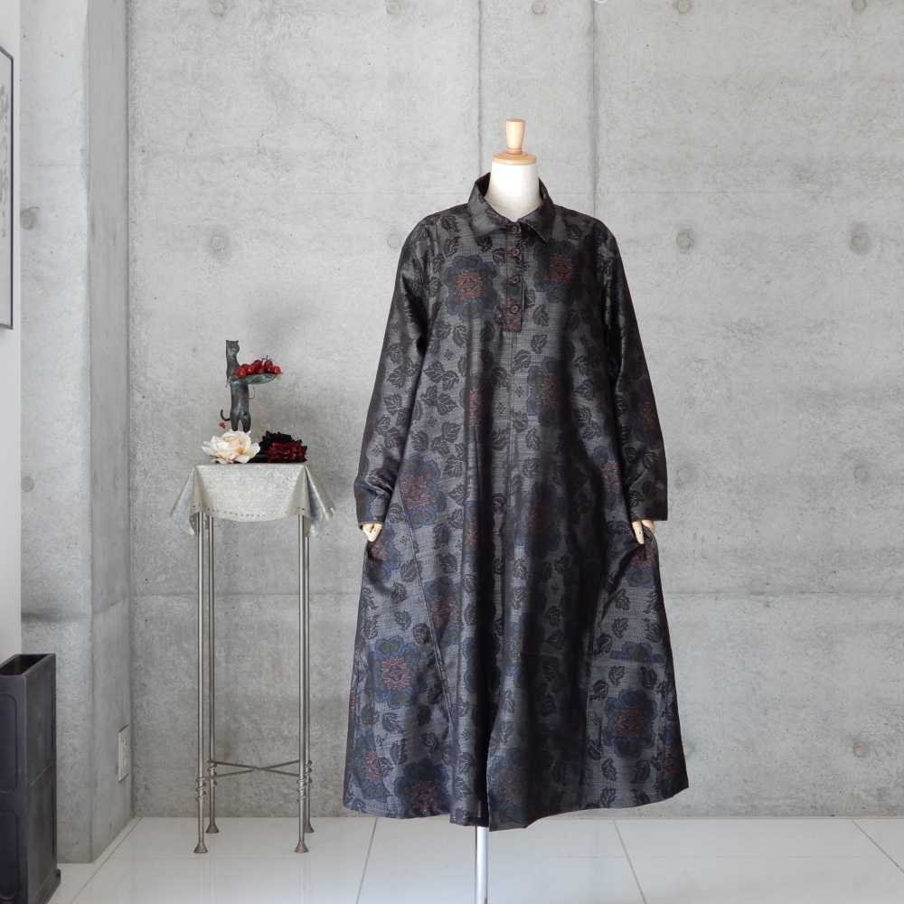 着物リメイク＊黒泥系本場大島紬　花柄＊ノースリーブテント型フレアワンピース