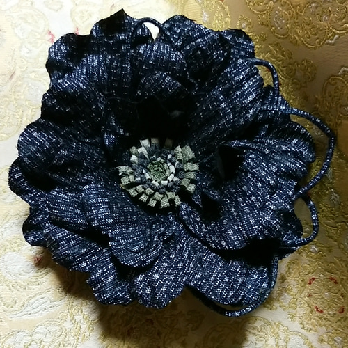 大島紬のコサージュ ブローチ リオバーバ 通販｜Creema(クリーマ) 2215988