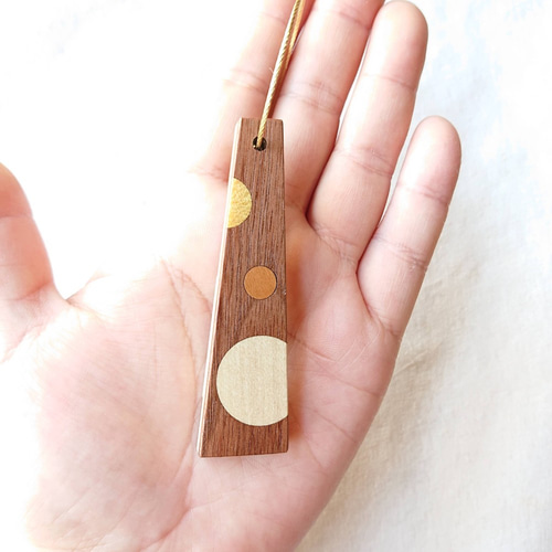 ステキなキーホルダー】 キーホルダー 木製 木 名前入り 名入れ