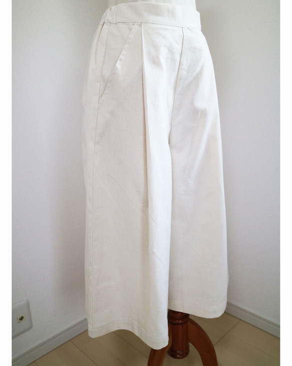 新款【米白色】半亞麻材質褶皺A字高喬褲，彈性褲♥ 第2張的照片