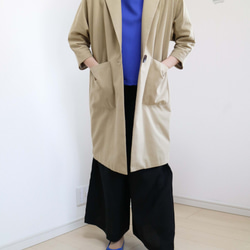 秋季新品【米色】蝙蝠袖側拉鍊設計蠶繭大衣 第4張的照片