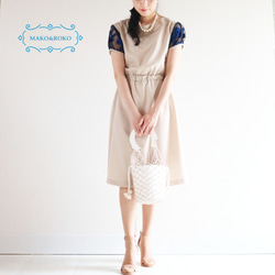 夏季新款【米色】中袖刺繡蕾絲&amp;加厚夏季羊毛腰膠連衣裙♥ 第2張的照片