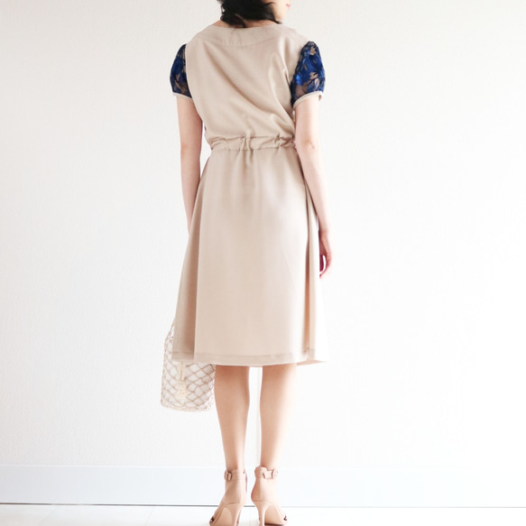 夏季新款【米色】中袖刺繡蕾絲&amp;加厚夏季羊毛腰膠連衣裙♥ 第5張的照片