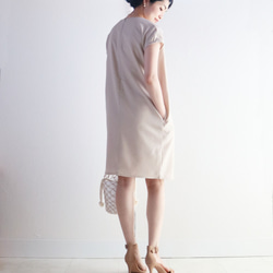 夏季新品【米色】V領後拉鍊蓋袖連身裙☆ 第4張的照片